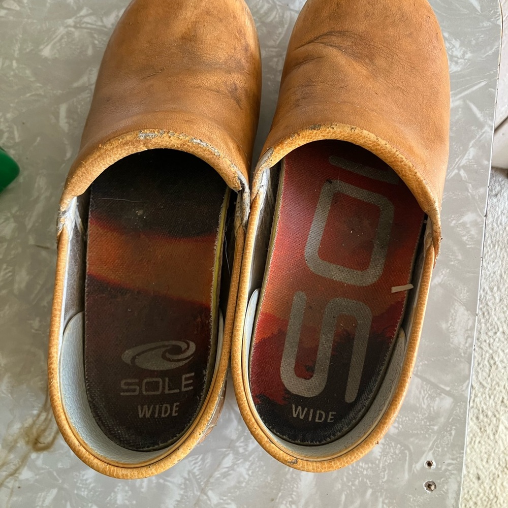 Honey Dansko Clogs - Picture 6 of 7